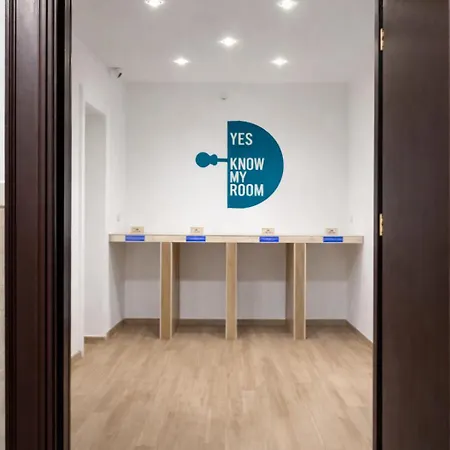 Πανσιόν Yes I Know My - Foria Νάπολη